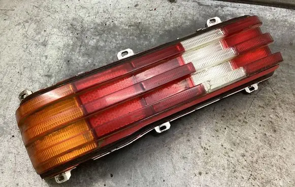 Mercedes-Benz W123 Rear/tail lights 22064R