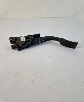 Volvo V40 Accelerator throttle pedal 31280598