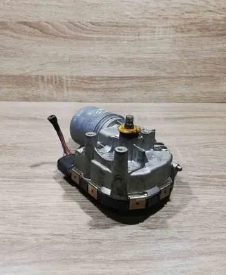 Volkswagen PASSAT B6 Wiper motor 3C1955119 0390241791