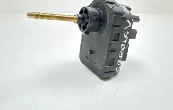 Headlight level adjustment motor