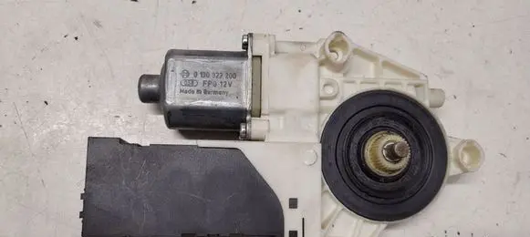 Peugeot 407 Front door window regulator motor 1137328125 0130822200