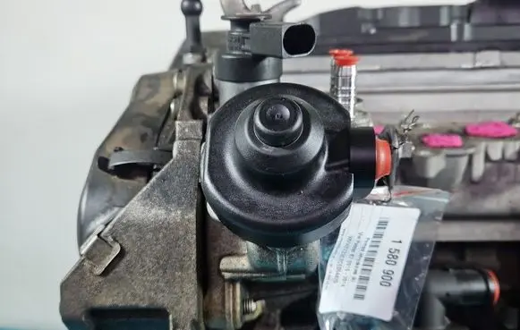 Volkswagen PASSAT B7 Fuel injection high pressure pump 0445010526 IMPRK1580900