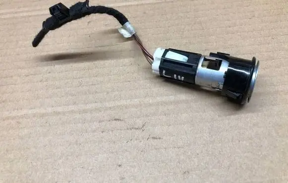 Seat Leon (5F) Cigarette lighter front