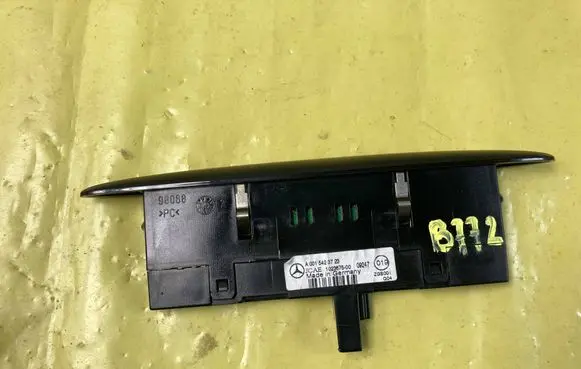 Mercedes-Benz B W245 Parking PDC sensor display screen A0015423723 102367500