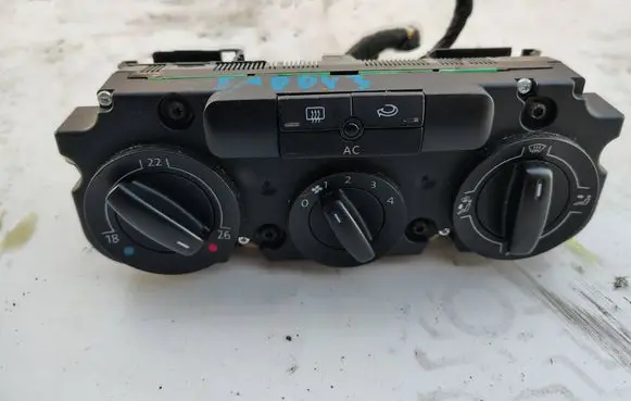 Volkswagen Caddy Climate control unit 1T1820045B