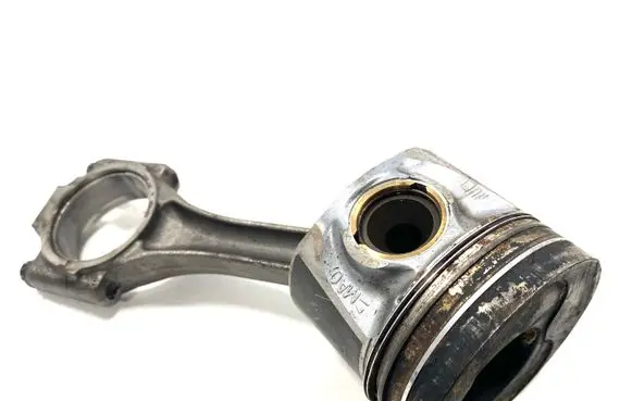 Volkswagen PASSAT B5.5 Piston with connecting rod 79L69M 79L69M031 34270702