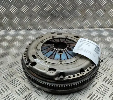 Volkswagen Jetta VI Clutch set kit 03L141025K 043082000951