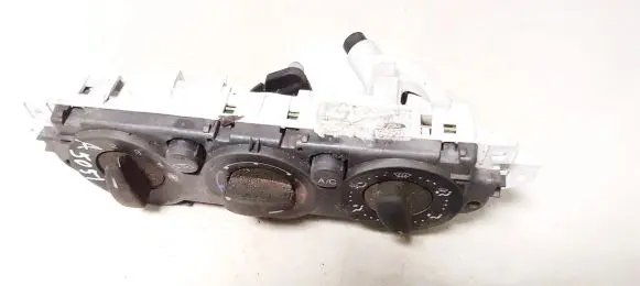 Ford Kuga I Climate control unit 69607003