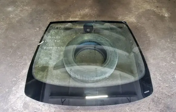 Renault Zoe Front windscreen/windshield window 43R010242 DOT459AS1M848