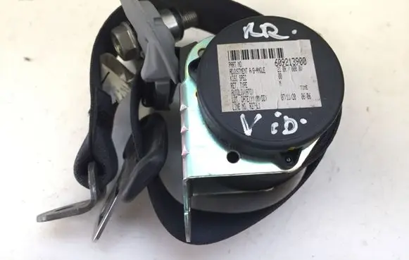 Mitsubishi Outlander Middle seatbelt (rear) 609213900