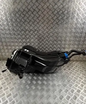 Audi Q7 4M AdBlue liquid reservoir 4M0131878BC