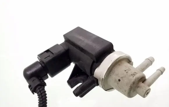 Ford Galaxy Turbo solenoid valve 1J0906627A 72290325 04T142