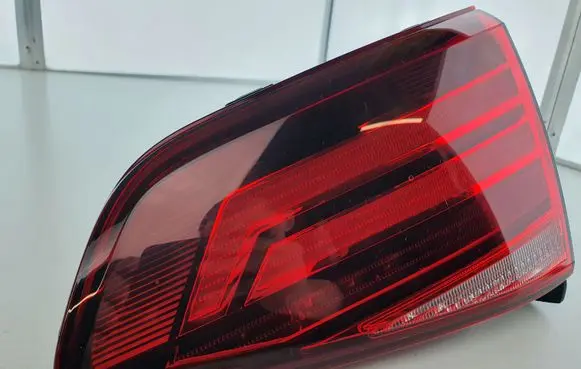 Volkswagen Golf VII Tailgate rear/tail lights 5G0945094AH 5G0945310D