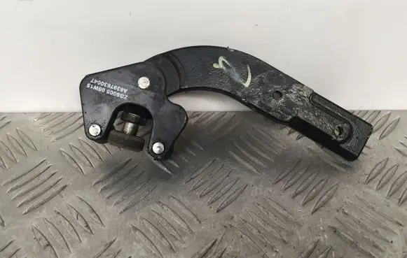 Mercedes-Benz Vito Viano W639 Sliding door upper roller guide/hinge A6397630047