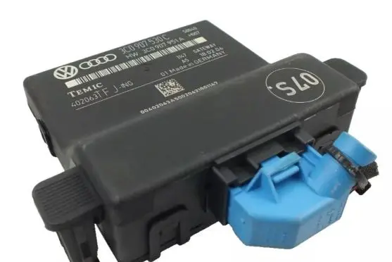 Volkswagen PASSAT B6 Gateway control module 3C0907530C