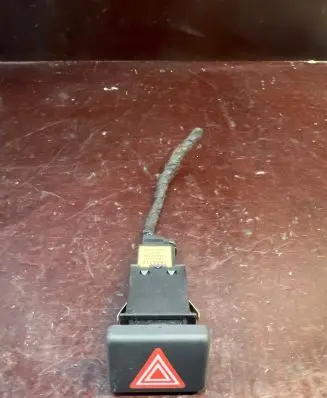 Audi A4 S4 B7 8E 8H Hazard light switch 8E0941509