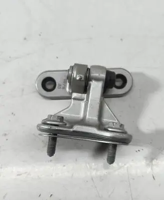 Mercedes-Benz A W176 Rear door lower hinge HW176E1 L123ES05 A046572