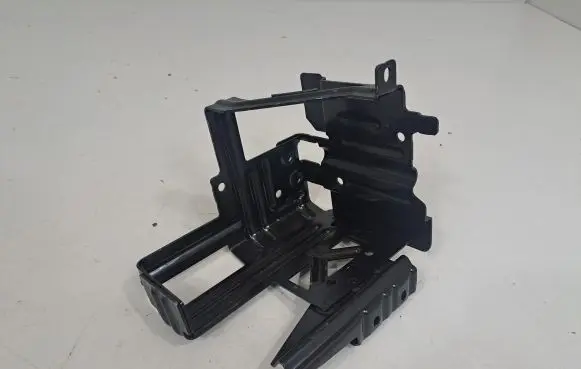 BMW iX Battery bracket 8717937