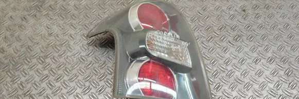 Tailgate rear/tail lights
