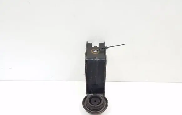 Toyota Verso Radiator mount bracket 165330R020