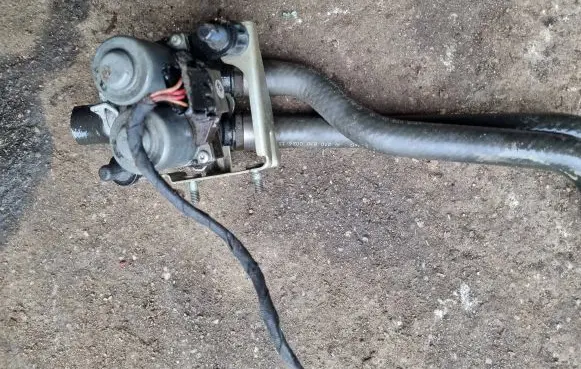 Mercedes-Benz E AMG W210 Coolant heater control valve 
