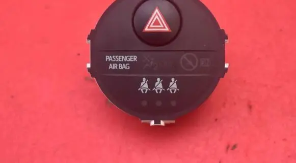 Toyota Yaris Hazard light switch 83950-0D050-A