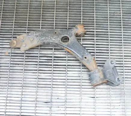 Ford Focus Front lower control arm/wishbone BV613C339AAA