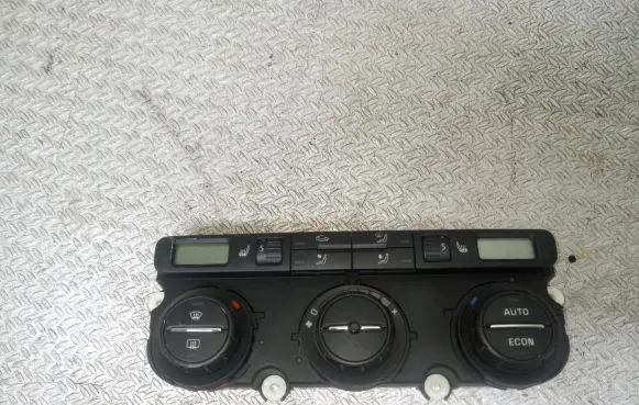 Skoda Octavia Mk2 (1Z) Climate control unit