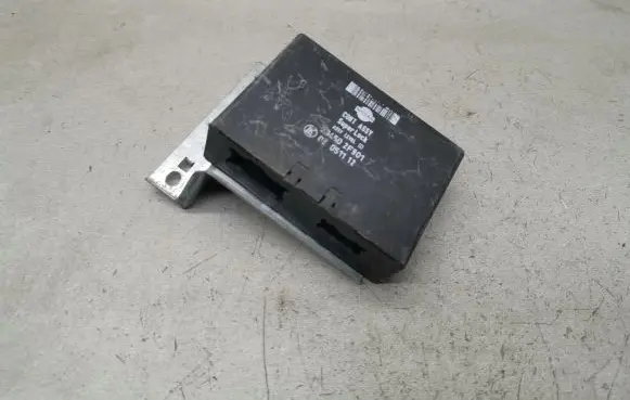 Nissan Primera Door central lock control unit/module 284502F901 05051112