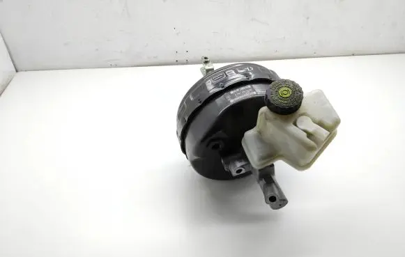 Mercedes-Benz GLK (X204) Brake booster A2044301130 03774763014