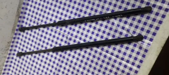 Ford Mondeo MK IV Tailgate strut 