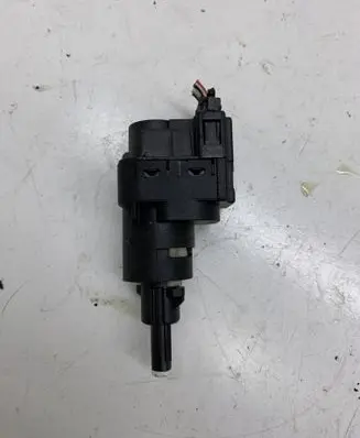 Volkswagen Polo IV 9N3 Brake pedal sensor switch 6Q0945511