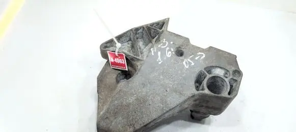 Audi A3 S3 8P Engine mounting bracket 06F199207G