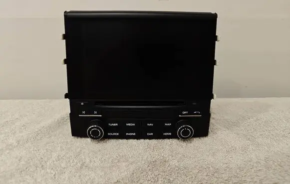 Porsche Cayenne (92A) Radio/CD/DVD/GPS head unit 9P1035036L 7P5919606D