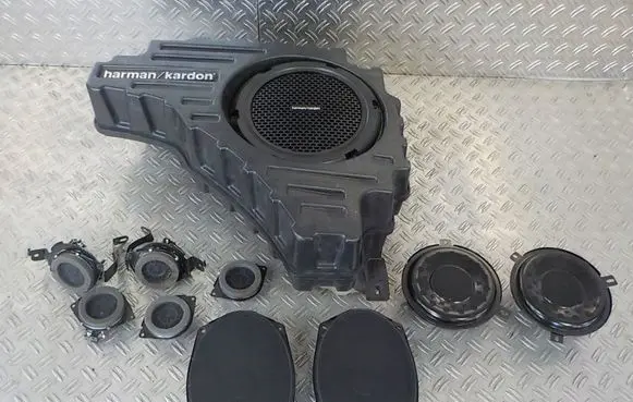Jeep Grand Cherokee Audio system kit 8950001901D