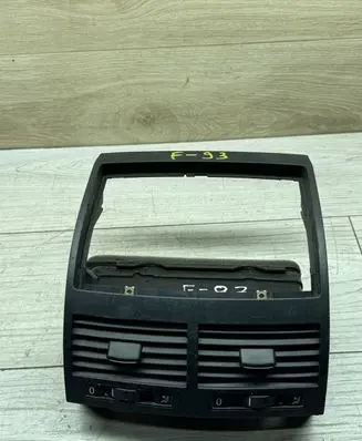 Volkswagen Touareg I Dash center air vent grill 7L6819727 5081607 5081697