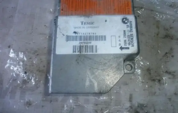 BMW 5 E39 Airbag control unit/module 65778374799 mrsz9032