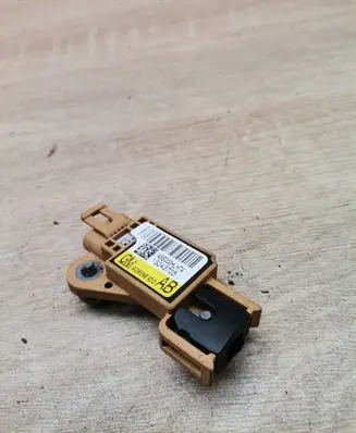 Opel Vectra C Airbag deployment crash/impact sensor 13243705