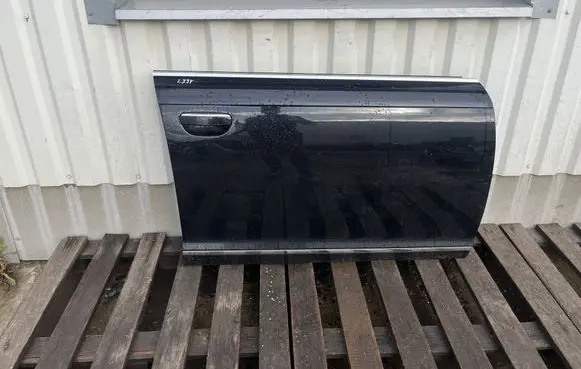 Audi A6 S6 C6 4F Front door