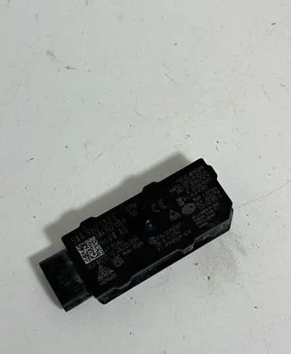 Audi A6 S6 C8 4K Aerial antenna amplifier 5WA962133E 2432213595