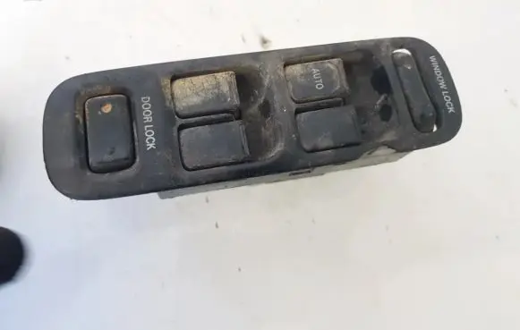 Suzuki Baleno EG Electric window control switch