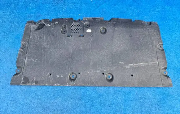 BMW 5 G60 G61 Engine splash shield/under tray 5A1CC79 51755A1CC79