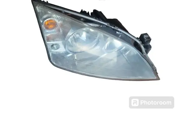 Ford Mondeo Mk III Headlight/headlamp 1S7113005AK 0301174202
