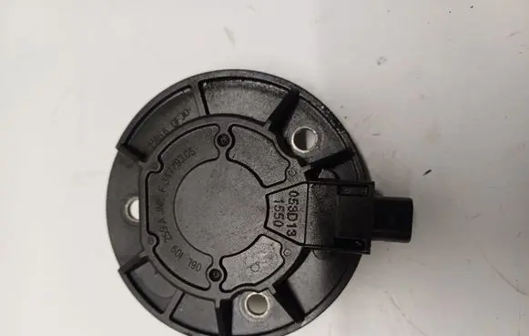 Skoda Octavia Mk3 (5E) Camshaft vanos timing valve 06L109259A