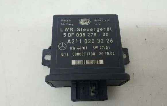 Mercedes-Benz E W211 Light module LCM A2118203226
