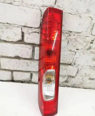 Nissan Primastar Rear/tail lights 8200415250 89316011 93854431