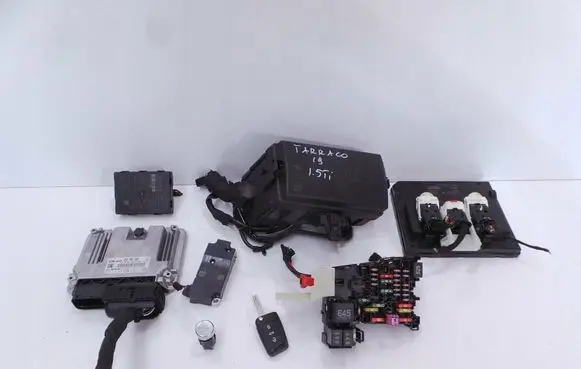Engine ECU kit and lock set