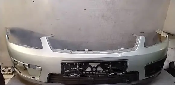Ford Focus C-MAX Front bumper 