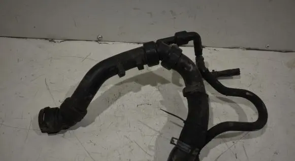 Skoda Superb B5 (3U) Engine coolant pipe/hose 3B0122101J