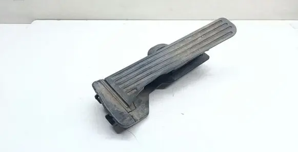 Volkswagen PASSAT CC Accelerator throttle pedal 1K2721503AJ